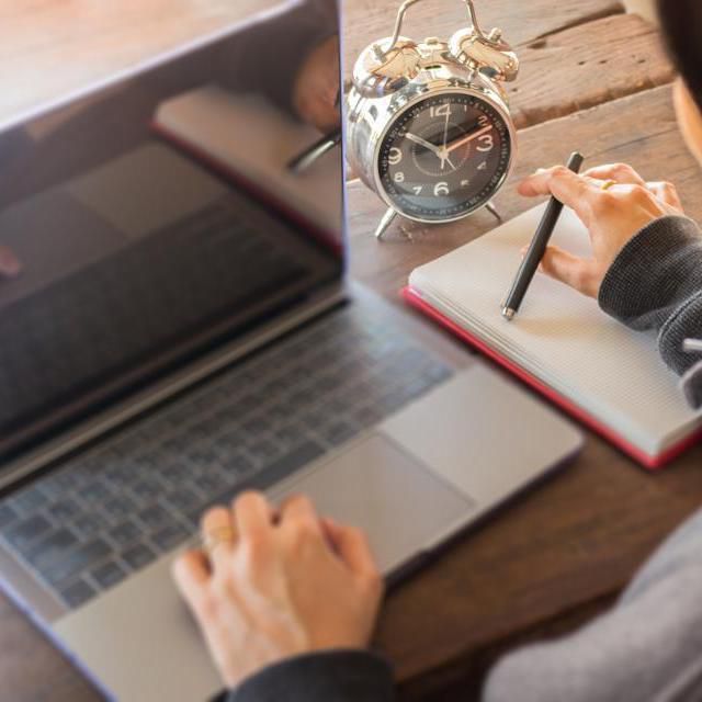 Người sự kiện nội bộ cần quản lý thời gian cho số lượng lớn task